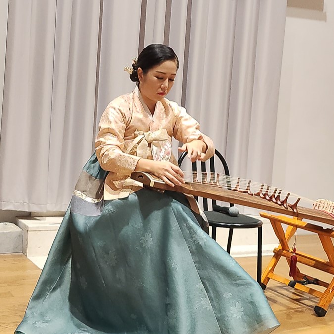 한국학 국제 컨벤션 중 가야금 공연 모습