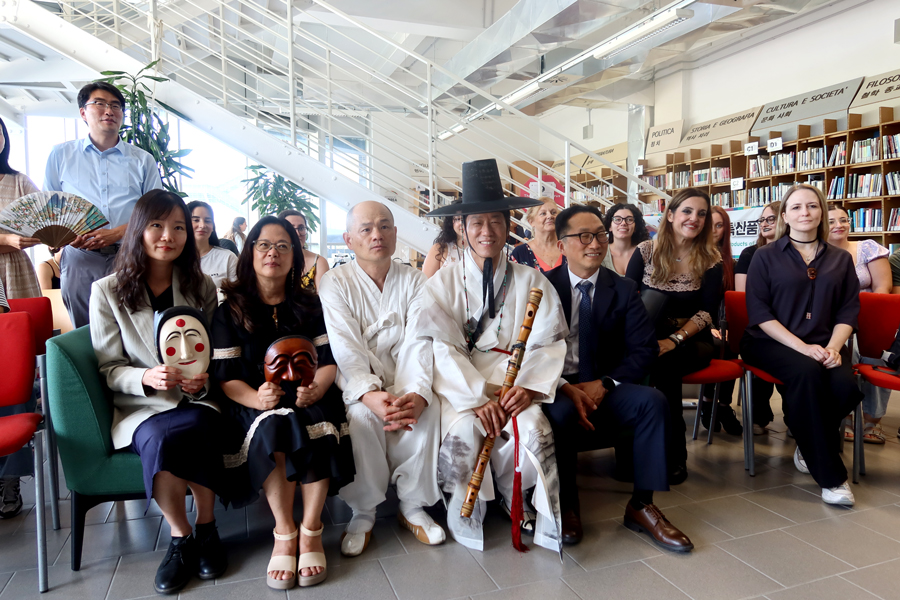 로마 라 사피엔차 (La Sapienza) 대학, <A Window into the Art of Korean Traditional Culture> 행사 진행 모습