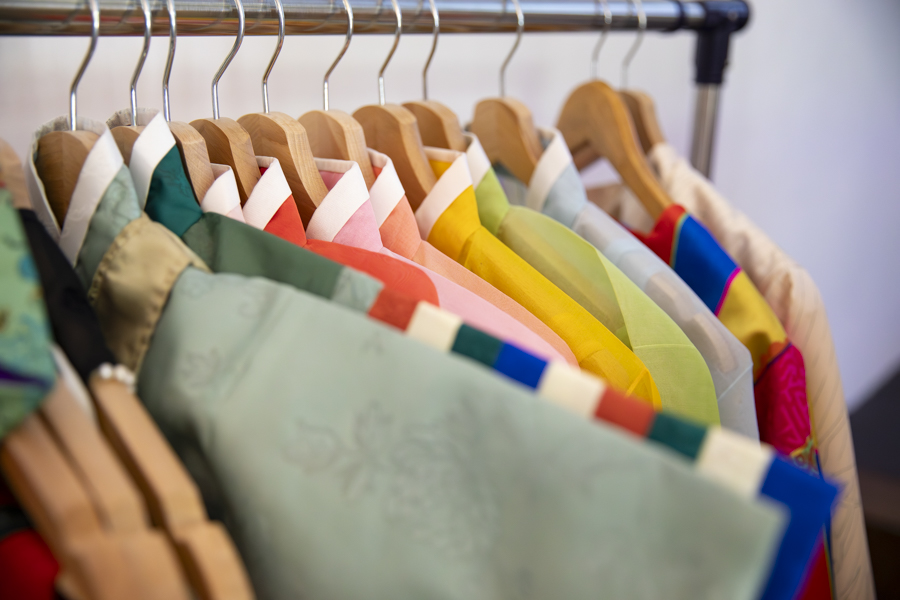 국립로마미술대학교(Accademia di Belle Arti) 학생 대상 한복 디자인 워크숍 모습