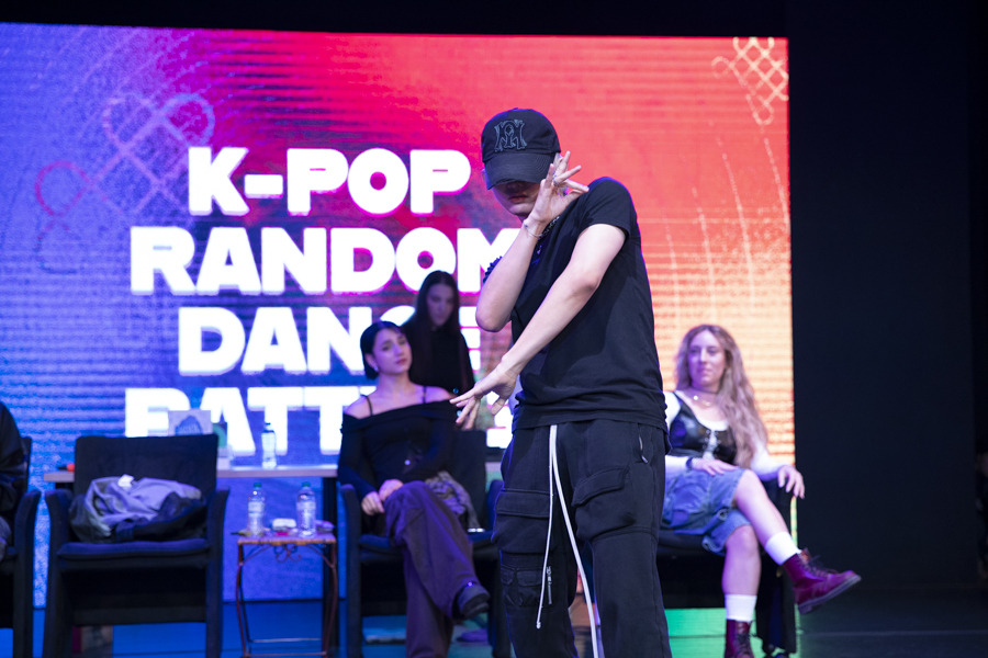 2025 한국주간 K-팝 랜덤 댄스 배틀 모습