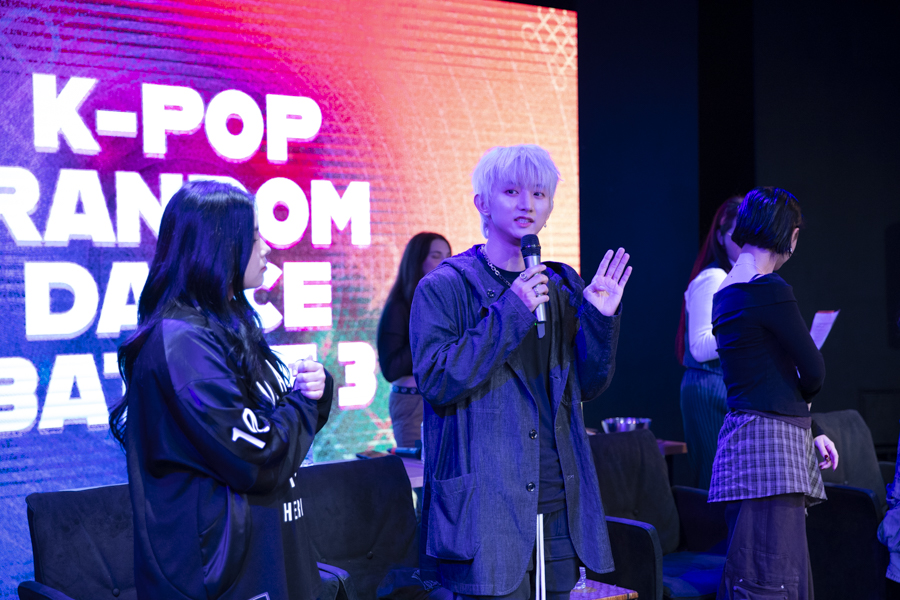 2025 한국주간 K-팝 랜덤 댄스 배틀 모습