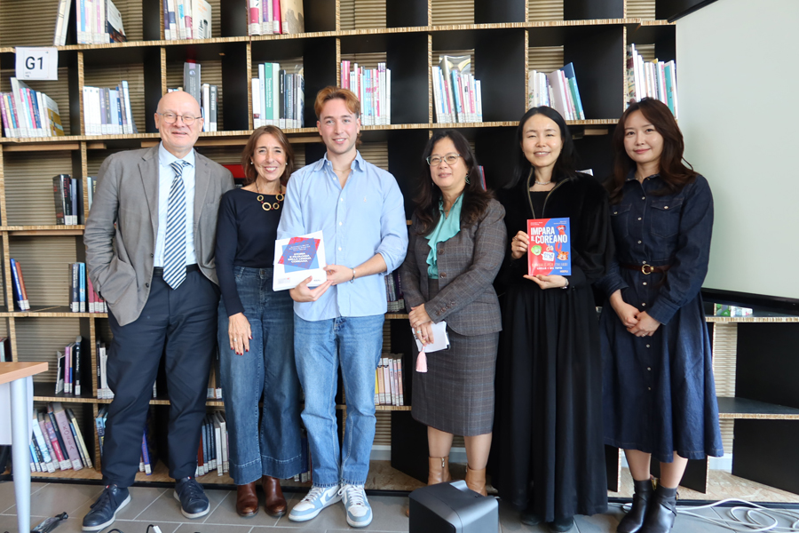 로마 사피엔차 대학교에서 진행된 한국어 교육과 학습에 관한 세미나 모습