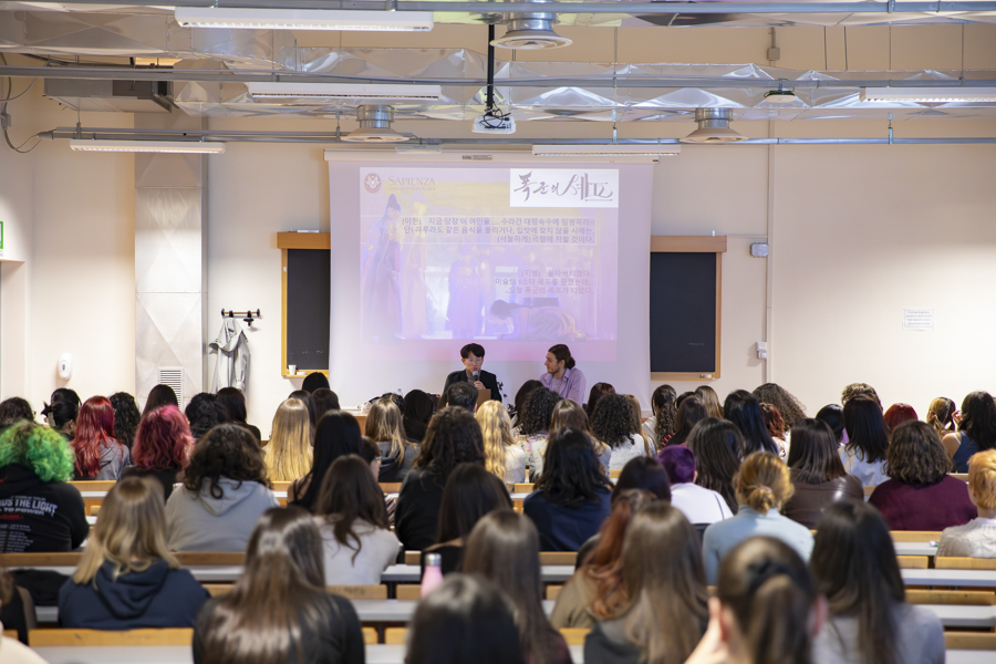 로마 사피엔차 대학교, 장태유 감독과의 토크쇼 모습