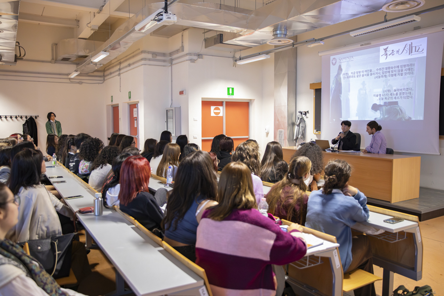 로마 사피엔차 대학교, 장태유 감독과의 토크쇼 모습