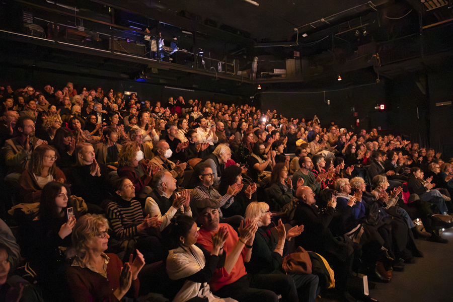 바리와 로마에서 개최된 현대무용 공연 <제(祭), 타오르는 삶> 모습