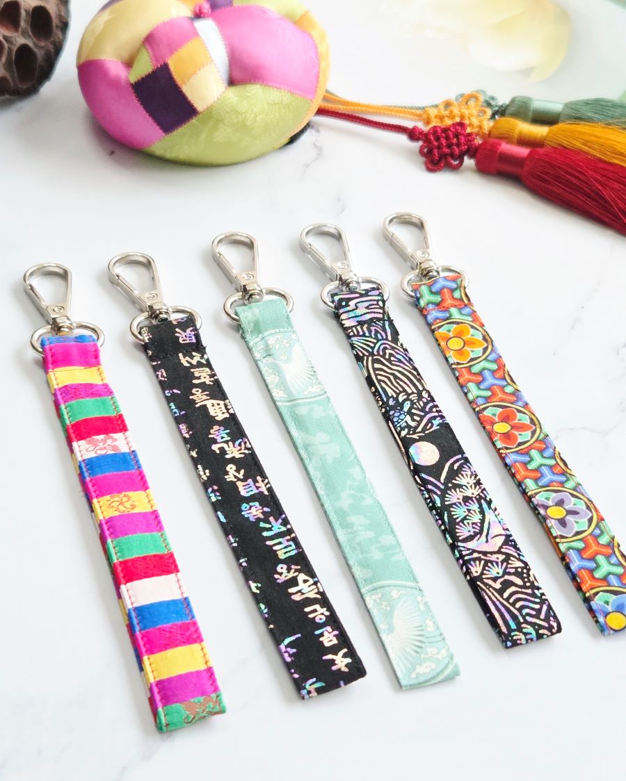 STILL MOVING 전시 탁영준 작가 및 김민정 큐레이터와의 토크쇼 홍보 이미지