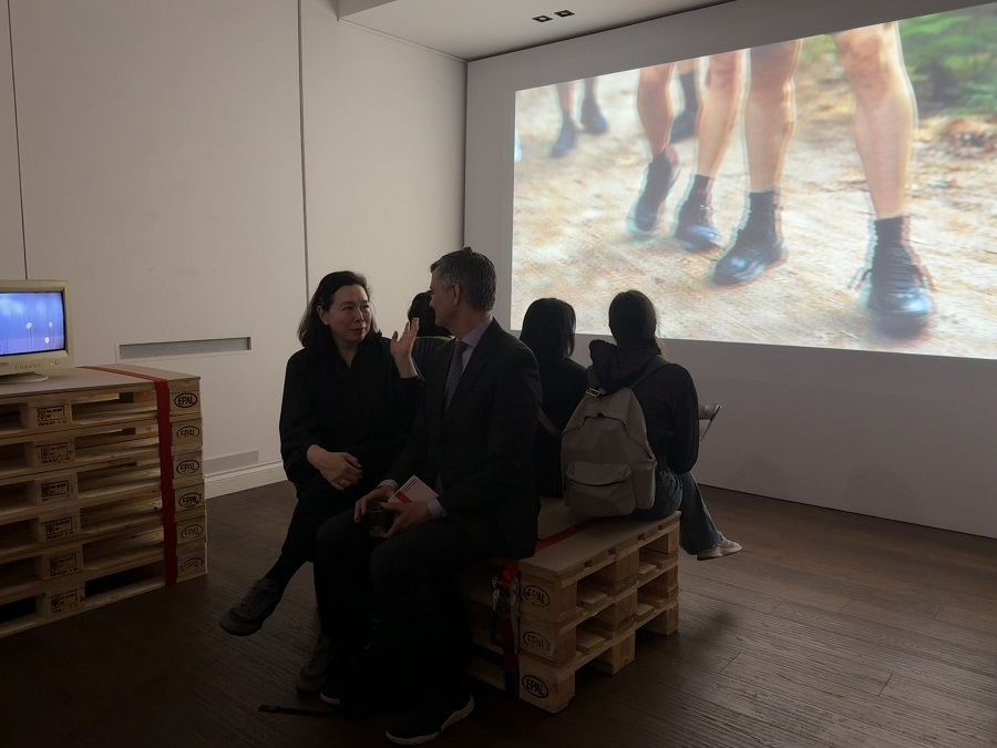 현대미술 순회전 STILL MOVING 개막식 모습