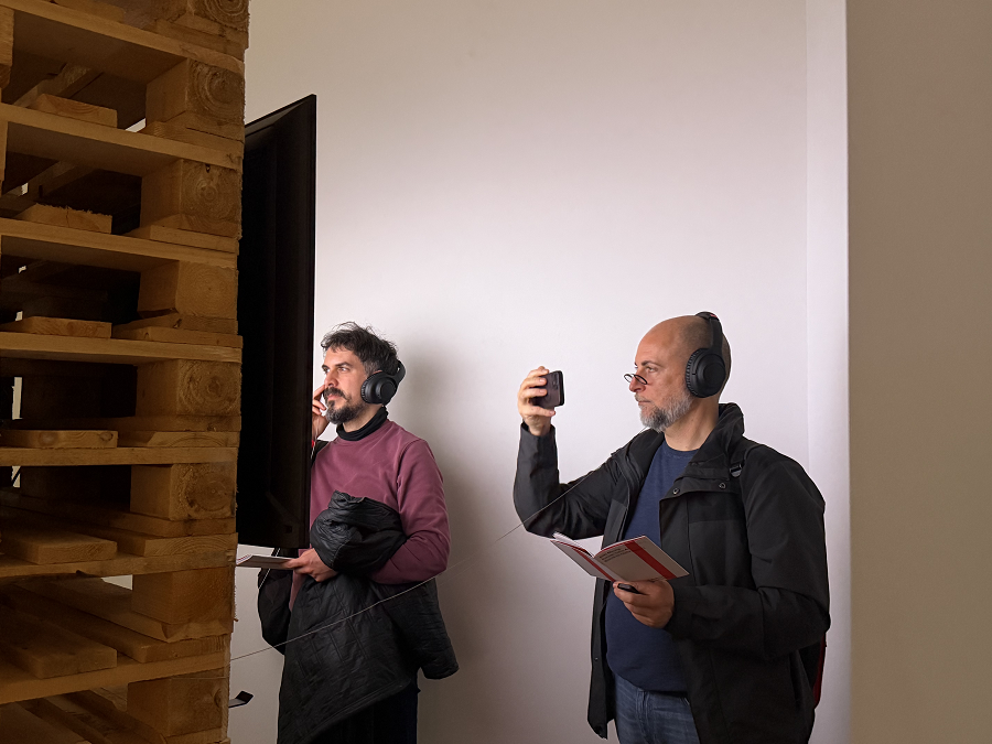 현대미술 순회전 STILL MOVING 개막식 모습