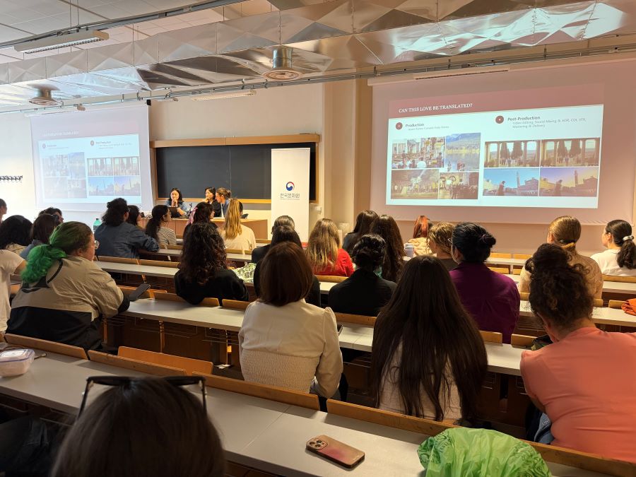로마 사피엔차(Sapienza) 대학교에서 개최된 드라마 “이 사랑 통역 되나요?”의 유영은 감독과 이현영 PD의 특강 모습