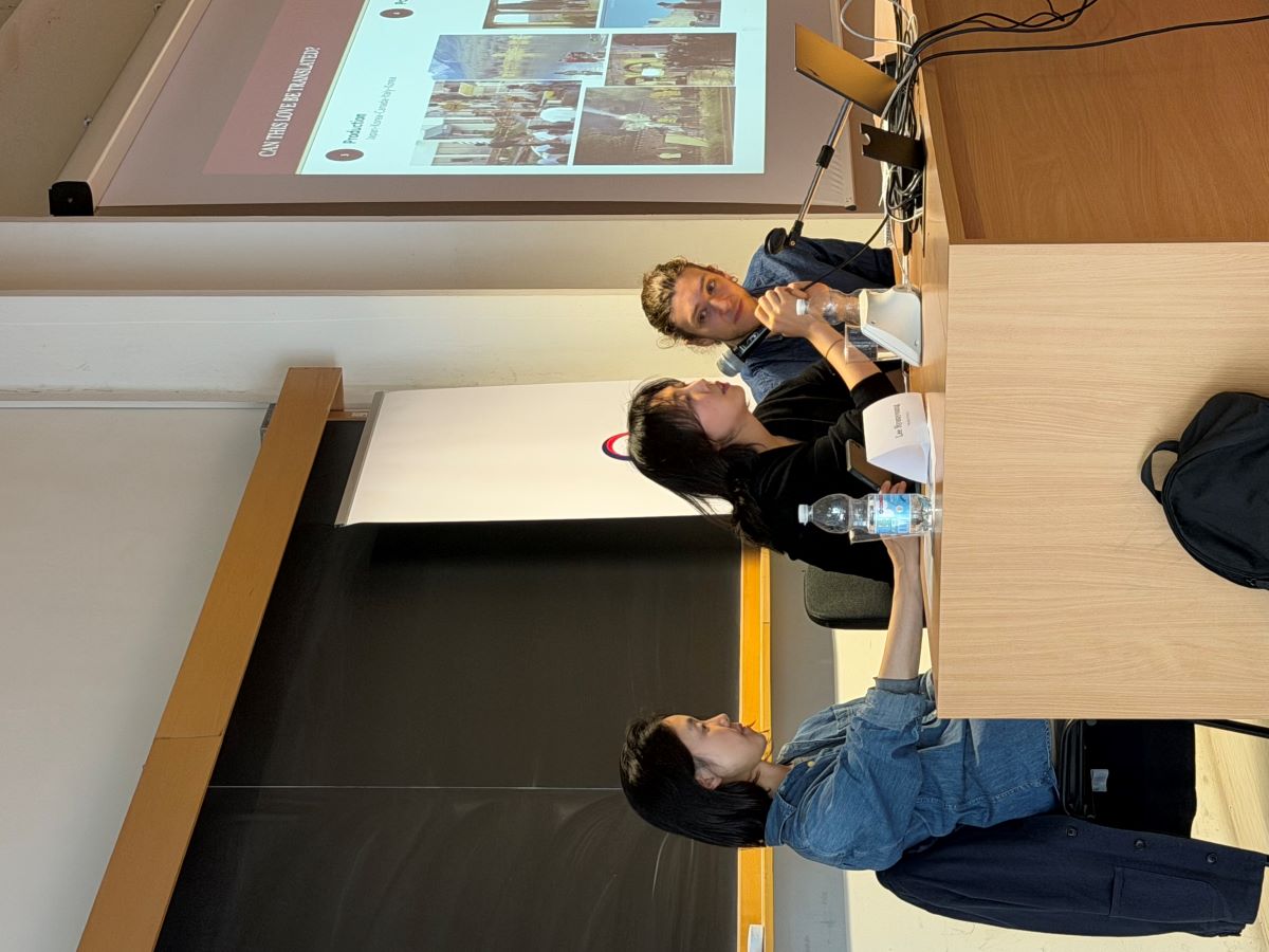 로마 사피엔차(Sapienza) 대학교에서 개최된 드라마 “이 사랑 통역 되나요?”의 유영은 감독과 이현영 PD의 특강 모습